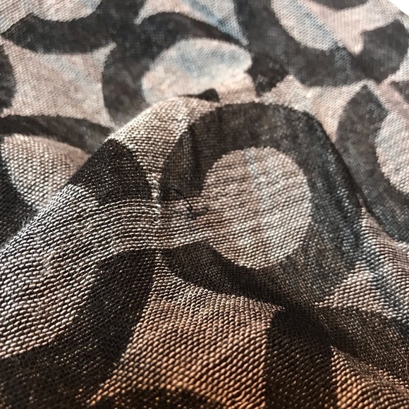 Coach Op Art Signature Ombré Stripe Oblong Scarf Black Gray Fringed 100% Viscose - Picture 9 of 9